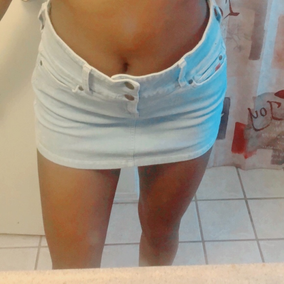 Mini Skirt - Picture 1 of 2